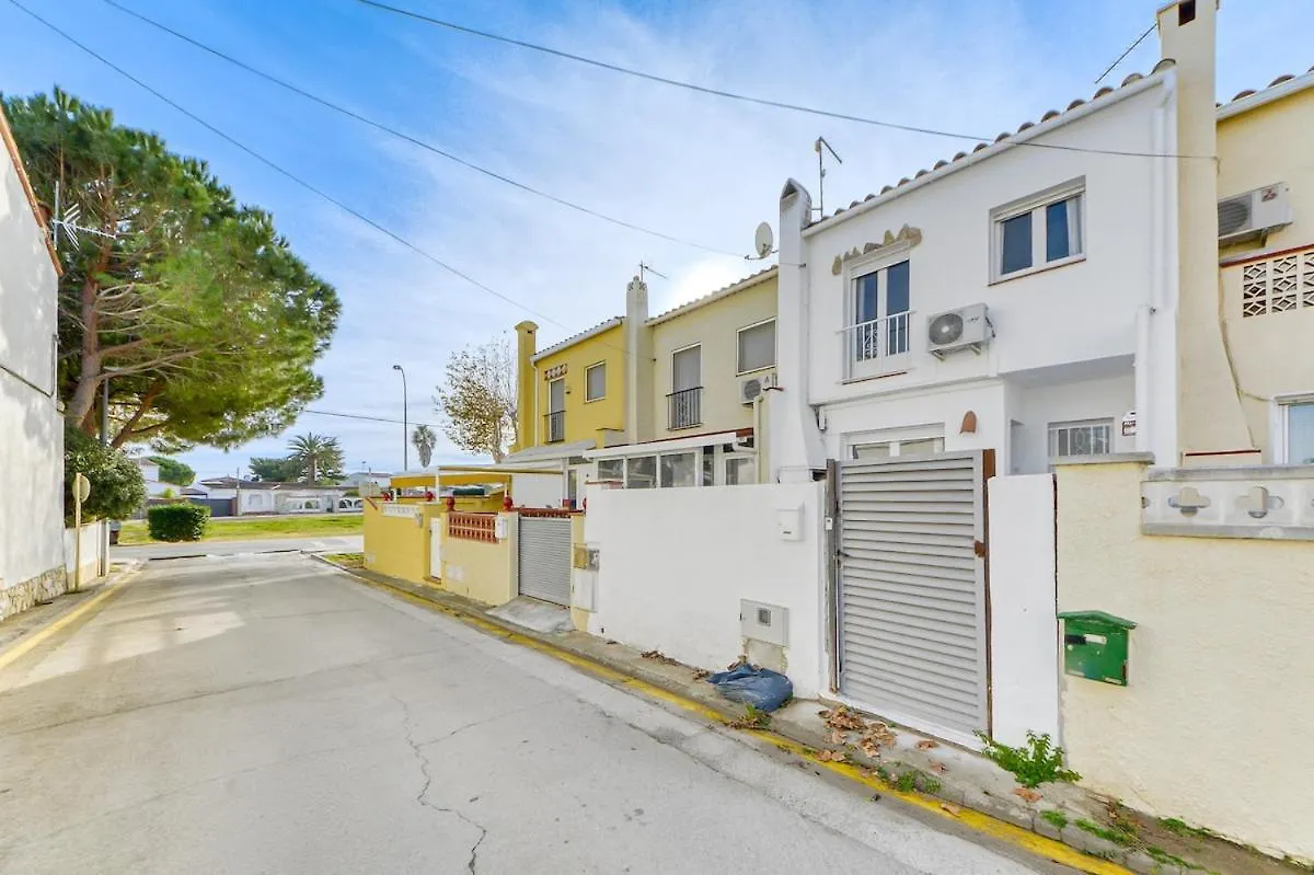 Casa de Férias Casa Con Piscina Privada Y Comunitaria Vila Empuriabrava Espanha