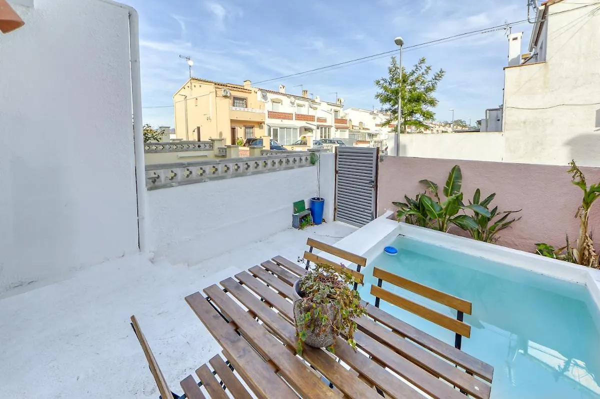 Casa Con Piscina Privada Y Comunitaria Vila Empuriabrava Casa de Férias